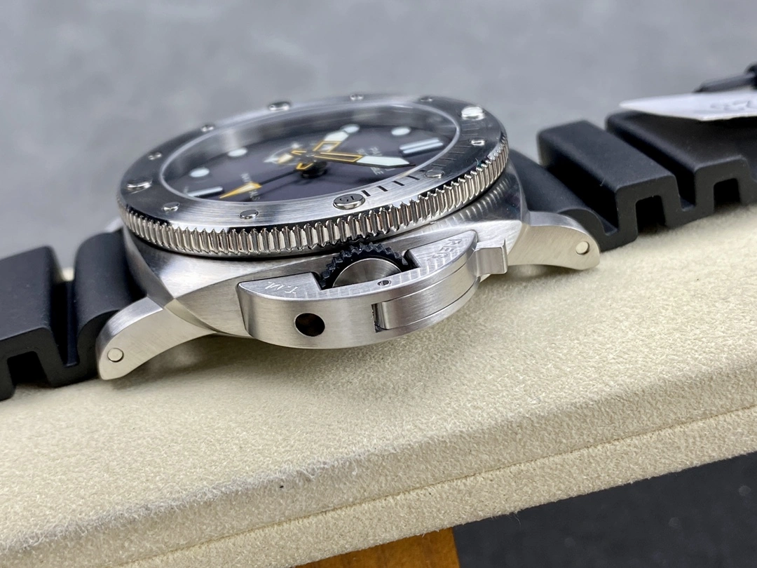 Comfortable CBD Factory Panerai Submersible “Navy SEALs” 44mm PAM01323 1:1 Super Clone – Custom Dandong P.900 Movement 395